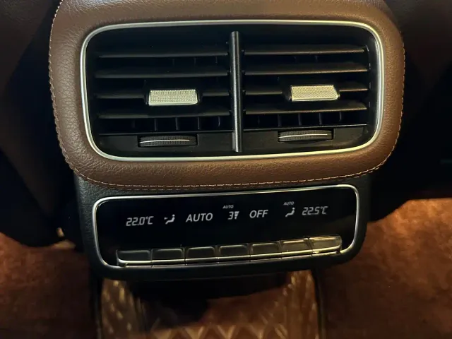 Mercedes-Benz GLE-Class — Фото автомобиля 11