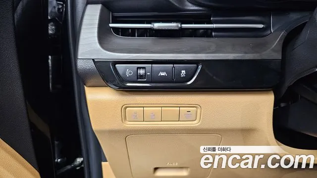 Kia Canival — Фото автомобиля 14