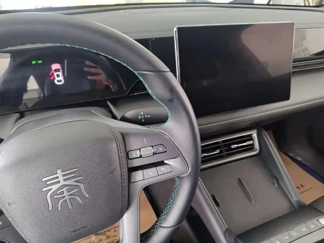 BYD Qin L — Фото автомобиля 13