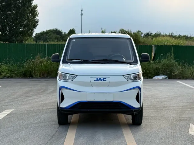 JAC Motors Blue Cat — Фото автомобиля 2