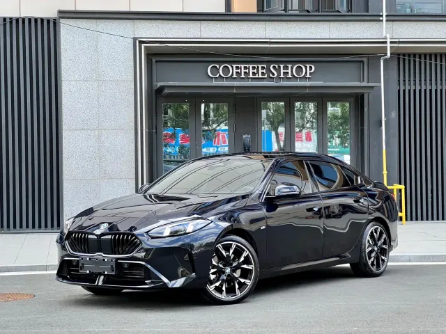 Фотография автомобиля — BMW 2 Series