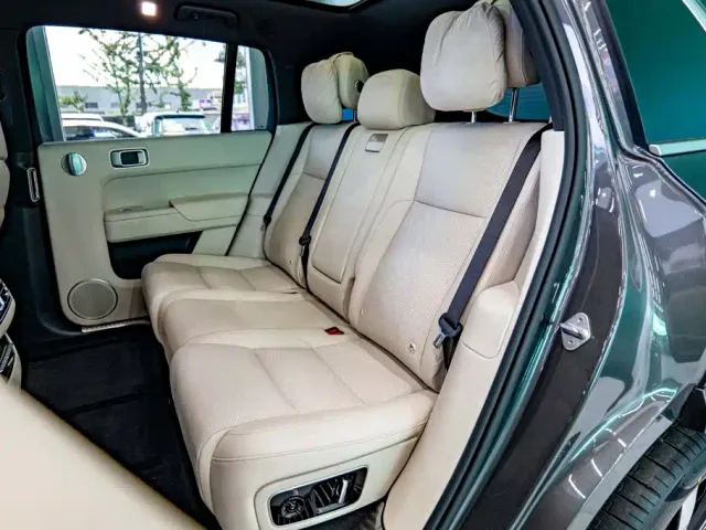 Li Auto L7 — Фото автомобиля 9