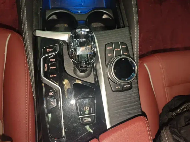 BMW 5 Series — Фото автомобиля 13
