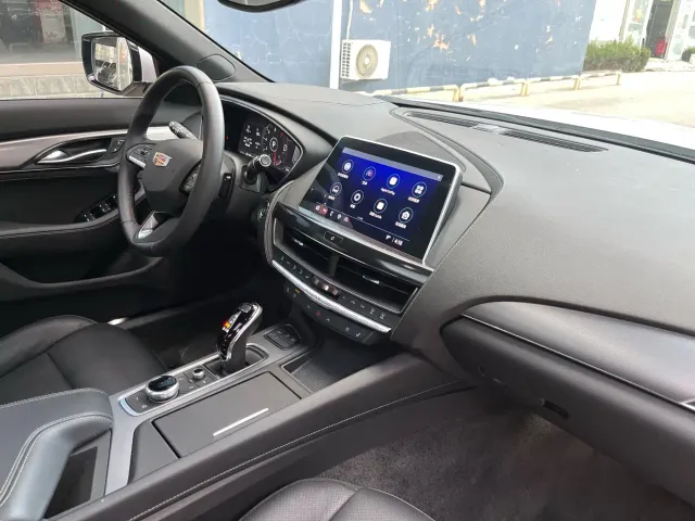 Cadillac CT5 — Фото автомобиля 14
