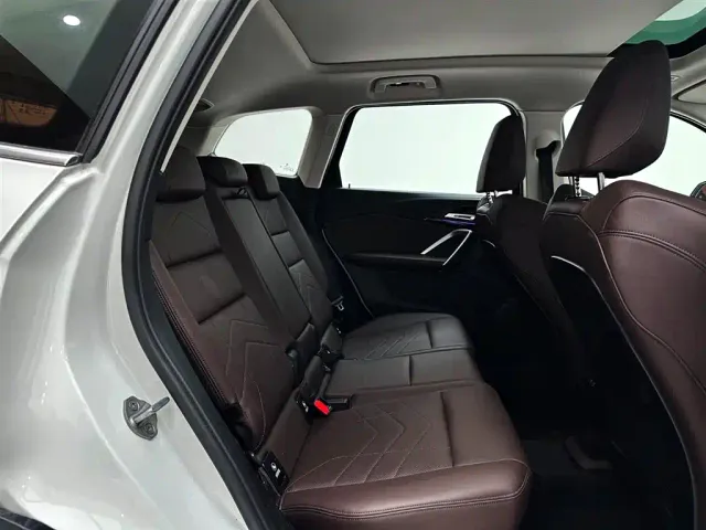 BMW X1 — Фото автомобиля 14