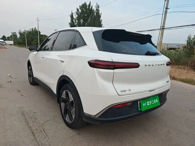 Besturn Yueyi 03 2025 565km Ultimate Edition — Фото автомобиля 4
