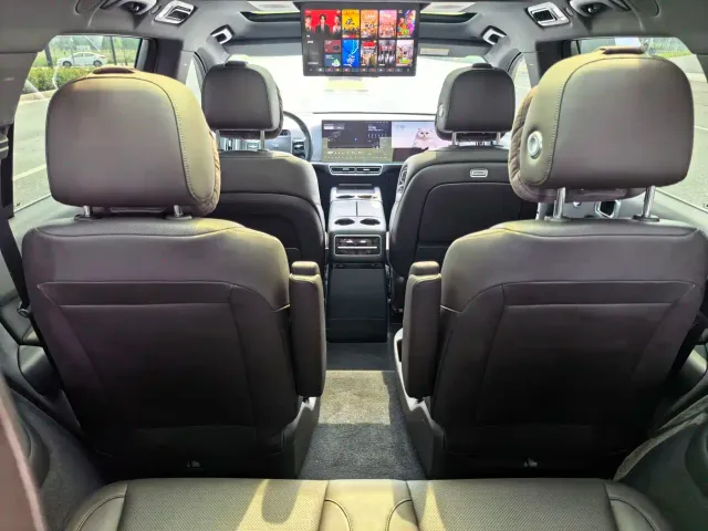 Li Auto L9 — Фото автомобиля 15