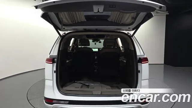 Kia Canival Carnival 4 поколение Дизель 7 мест Hi-Limousine — Фото автомобиля 20
