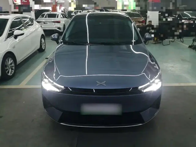 Xpeng P5 — Фото автомобиля 2