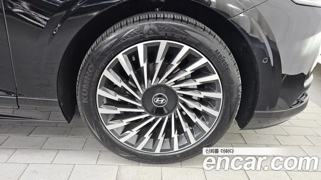 Hyundai Grandeur GN7 — Фото автомобиля 6
