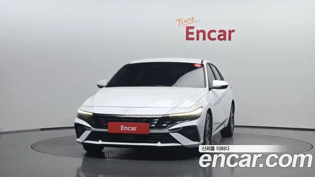 Hyundai Avante CN7 — Фото автомобиля 3