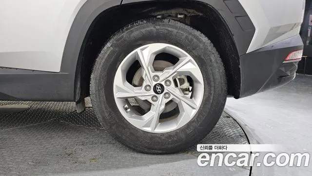 Hyundai Tucson Tucson (NX4) Дизель 2.0 2WD — Фото автомобиля 20
