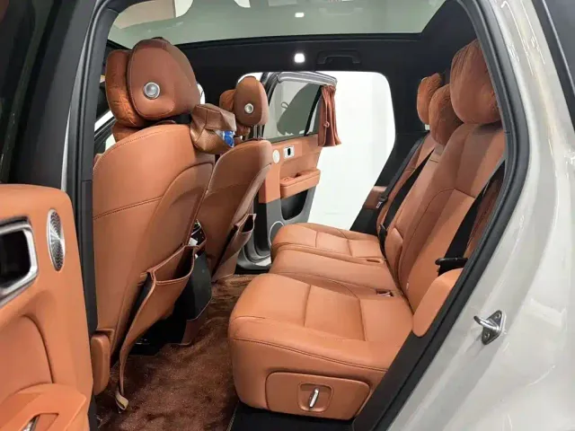 Li Auto L6 — Фото автомобиля 6