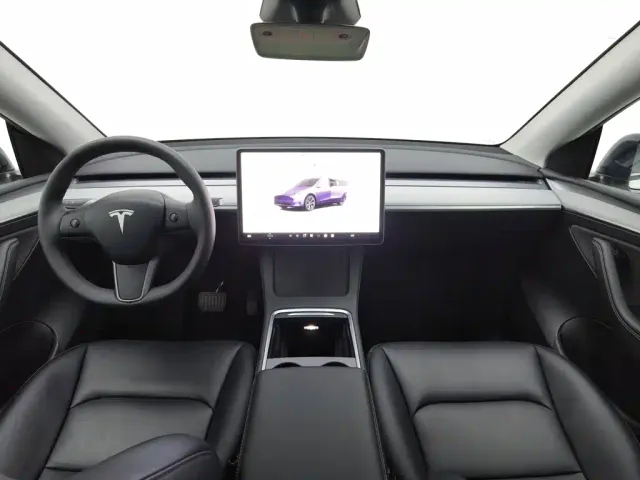 Tesla Model Y — Фото автомобиля 5