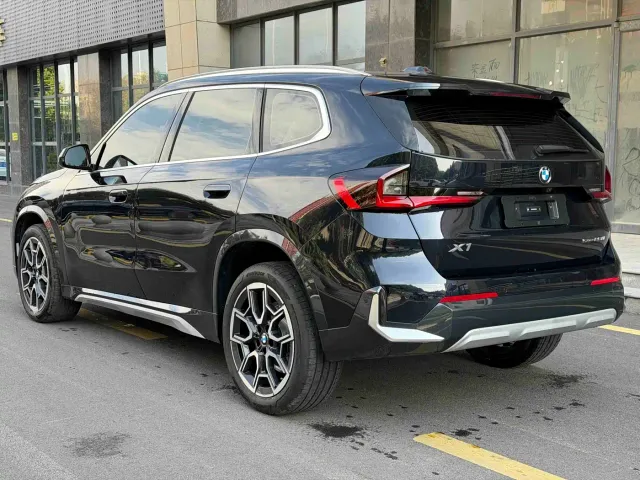 BMW X1 — Фото автомобиля 4