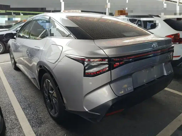 Toyota bZ3 — Фото автомобиля 4