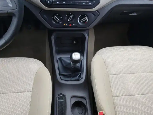 Wuling Hongguang — Фото автомобиля 16