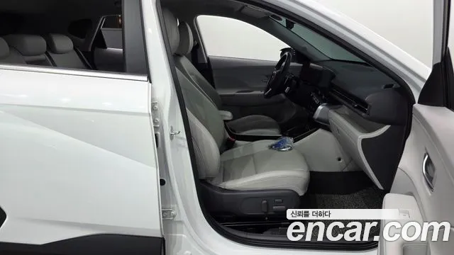 Hyundai Kona SX2 — Фото автомобиля 16