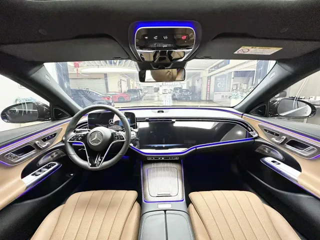 Mercedes-Benz E-Class — Фото автомобиля 9