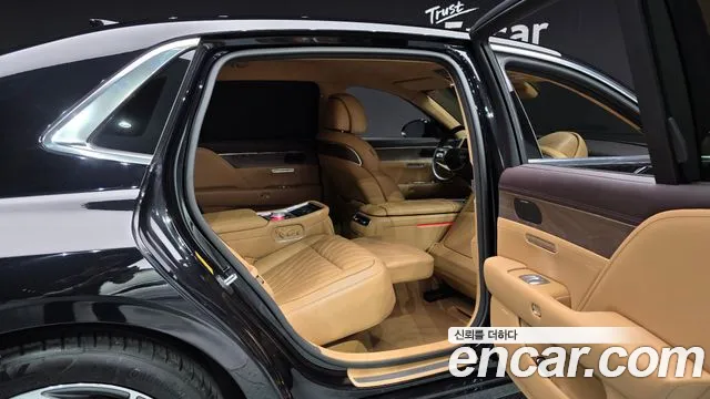 Genesis G90 Бензин 3.5 турбо AWD — Фото автомобиля 10