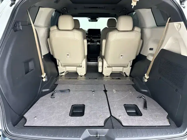 Toyota Granvia — Фото автомобиля 2