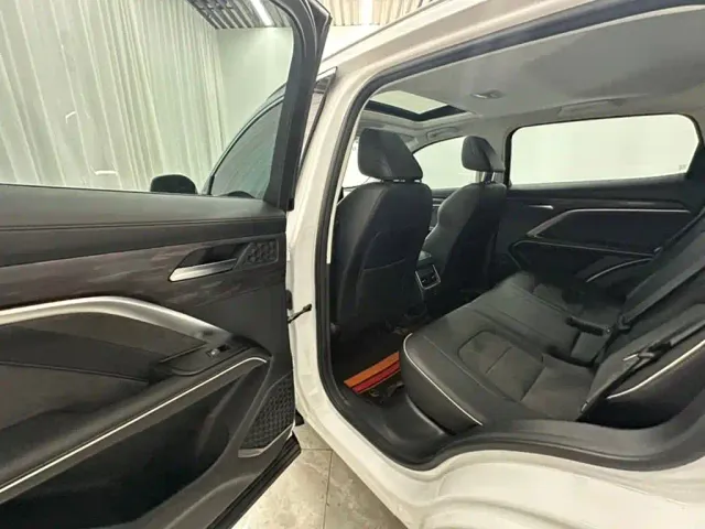Haval H6 — Фото автомобиля 8