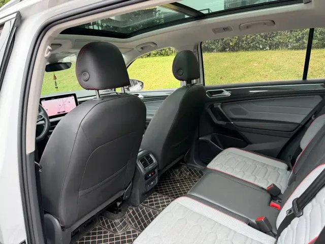 Volkswagen Tiguan L PHEV — Фото автомобиля 11