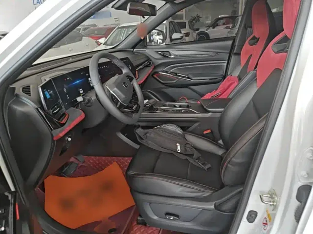 Changan X5 Plus — Фото автомобиля 10