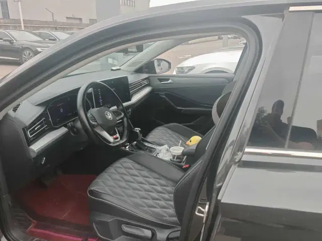 Volkswagen Sagitar — Фото автомобиля 5