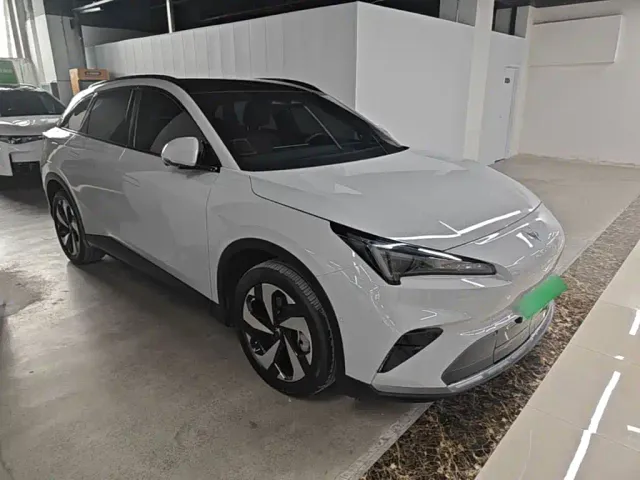 Arcfox Alpha T5 — Фото автомобиля 3