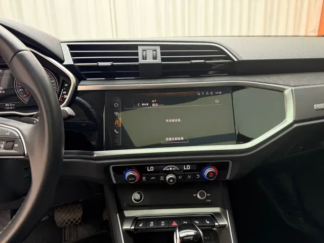 Audi Q3 — Фото автомобиля 9