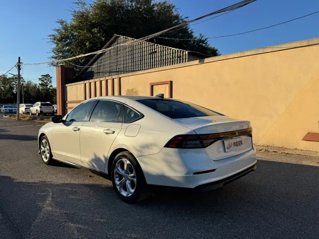 Honda Accord — Фото автомобиля 6