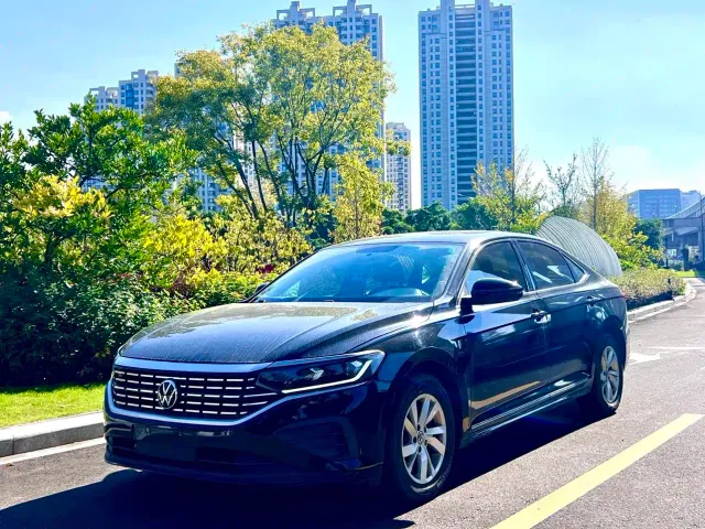 Фотография автомобиля — Volkswagen Passat