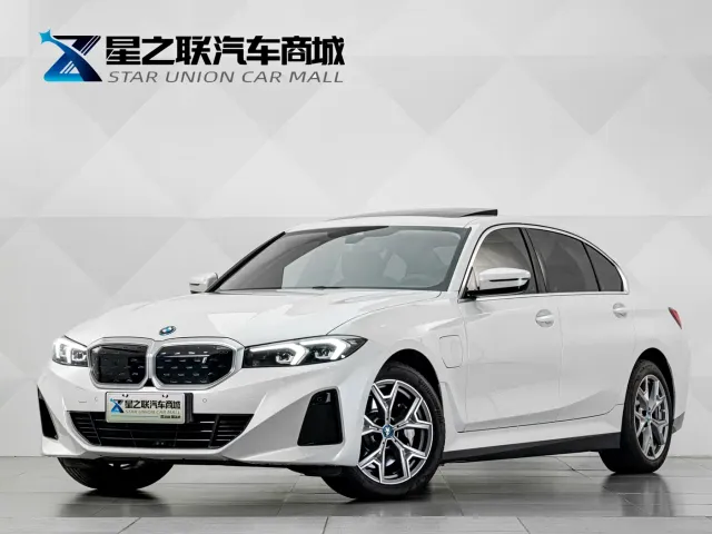 Фотография автомобиля — BMW i3