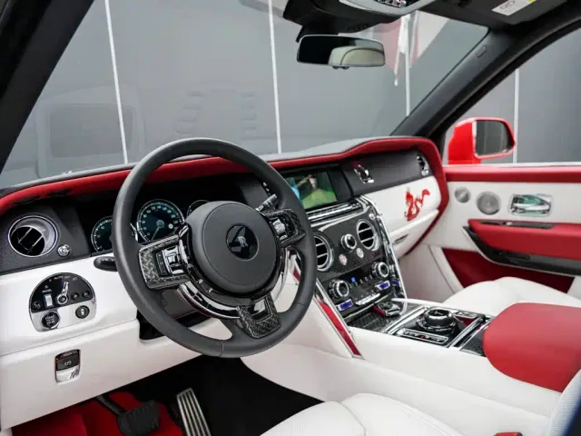 Rolls-Royce Cullinan — Фото автомобиля 10
