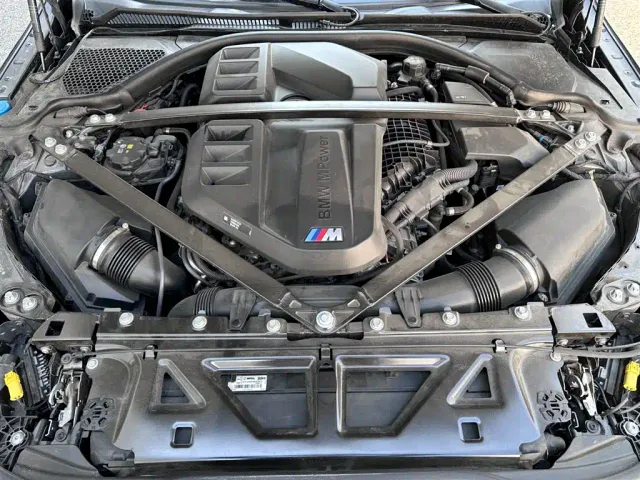BMW M4 — Фото автомобиля 17