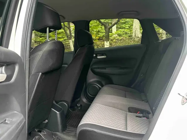 Honda Fit — Фото автомобиля 5