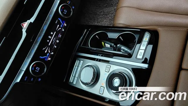 Genesis G80 Бензин 2.5 турбо AWD — Фото автомобиля 9