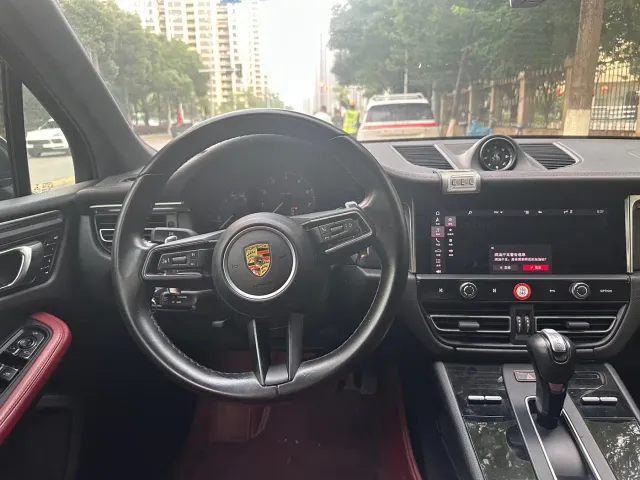 Porsche Macan — Фото автомобиля 27