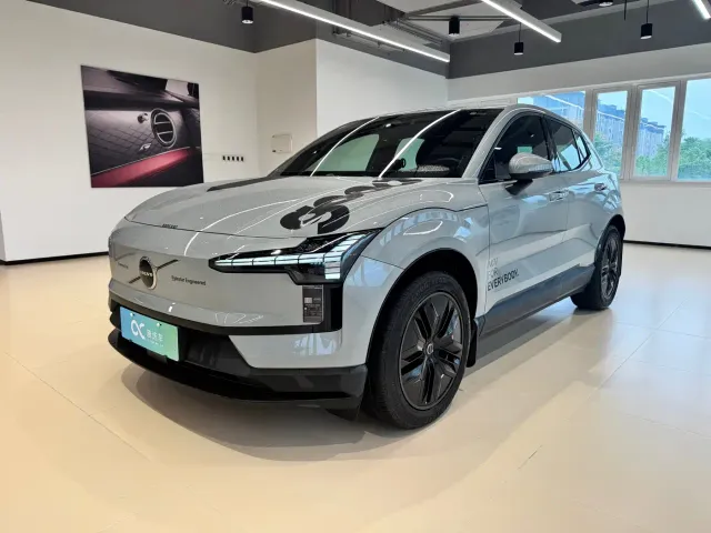 Фотография автомобиля — Volvo EX30