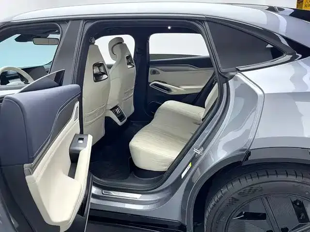 BYD Song L EV — Фото автомобиля 13