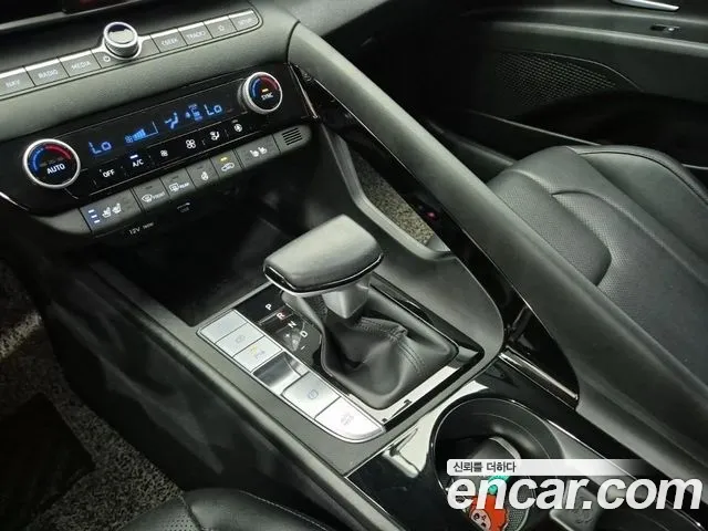 Hyundai Avante CN7 — Фото автомобиля 8
