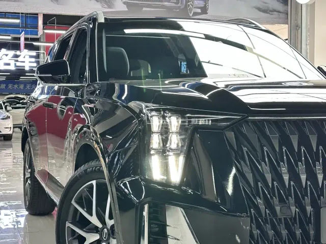 GAC Trumpchi GS8 — Фото автомобиля 6