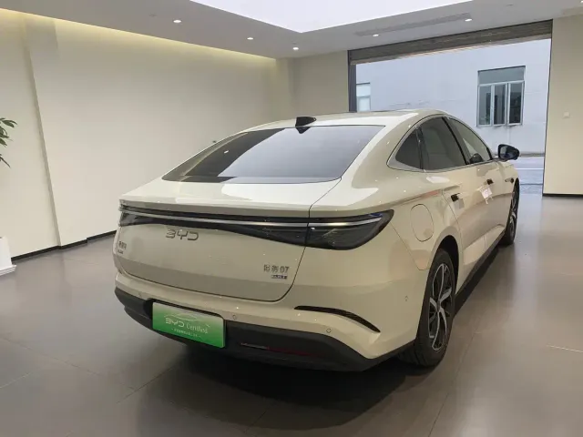 BYD Seal 07 DM-i — Фото автомобиля 6
