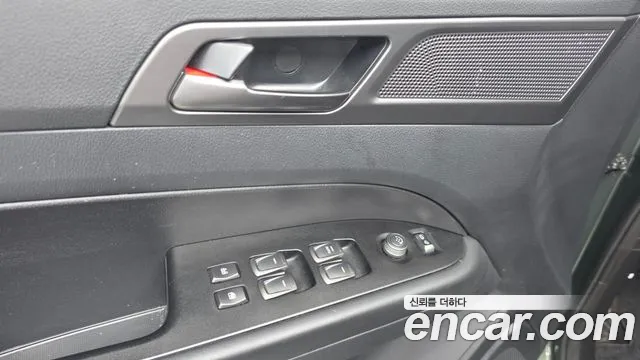 KG_Mobility_Ssangyong Rexton Новый Rexton Sport Дизель 2.2 2WD — Фото автомобиля 23