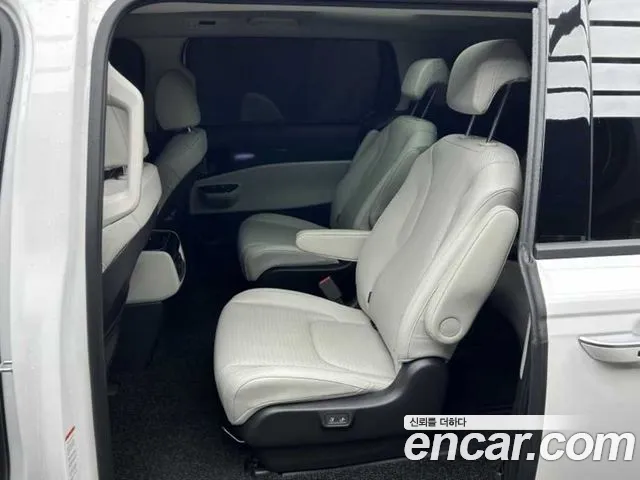 Kia Canival Carnival 4 поколение Бензин 9 мест Signature — Фото автомобиля 6