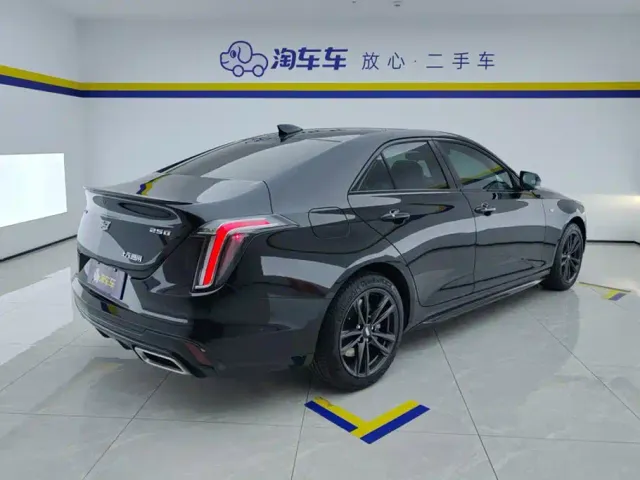 Cadillac CT4 — Фото автомобиля 3