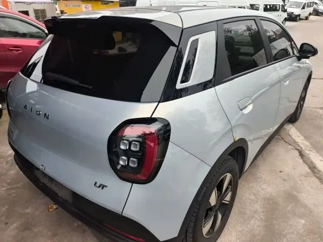 GAC Aion UT — Фото автомобиля 6