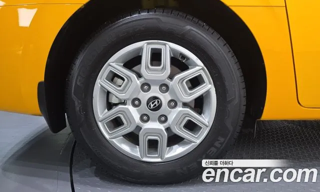 Hyundai Staria — Фото автомобиля 5