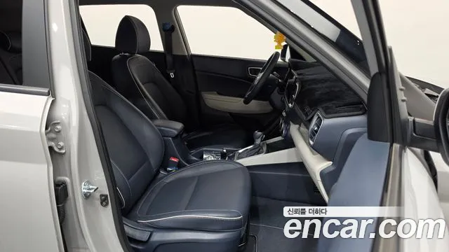 Hyundai Venue — Фото автомобиля 26